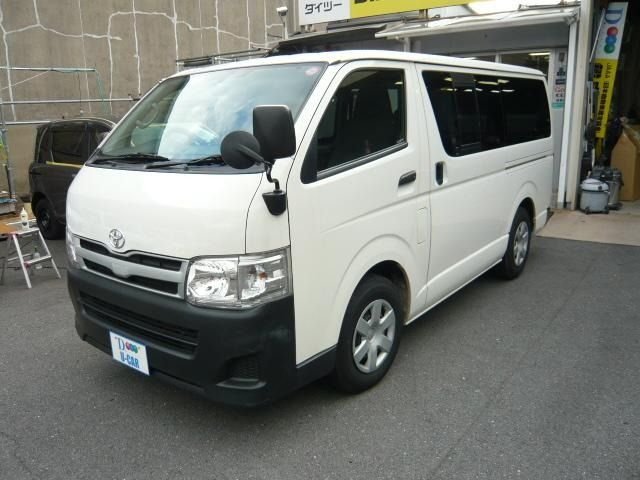 TOYOTA HIACE